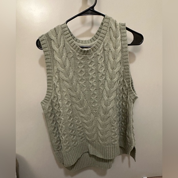 Sweater vest - Picture 1 of 2